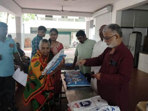 DISTRIBUTION-OF-SAREES-2